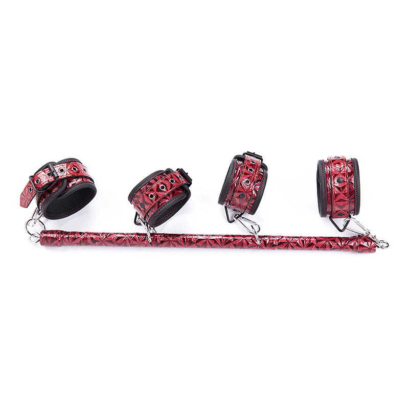 Diamond Pattern Spreader Bar Restraint Set style B close-up product detail