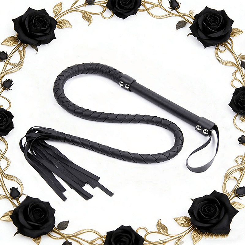 Leather snake whip style B with wrist loop detail